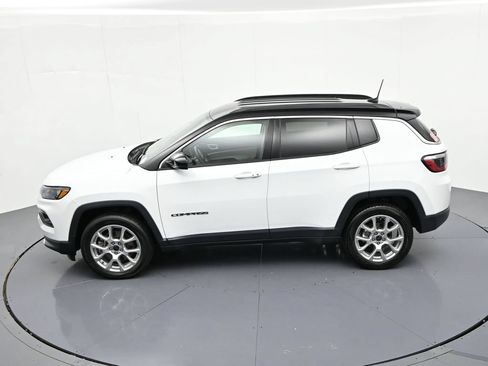Used 2025 Jeep Compass Limited AWD/4WD image 20
