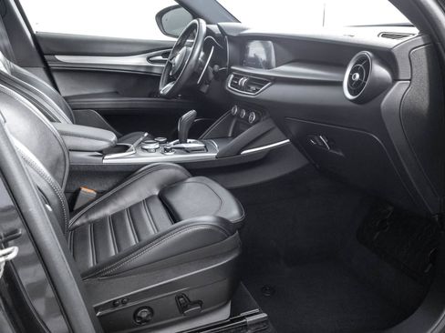 Used 2023 Alfa Romeo Stelvio Veloce AWD/4WD image 43