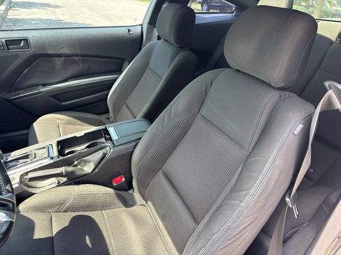 Used 2013 Ford Mustang Coupe RWD image 10