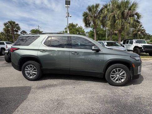 Used 2023 Chevrolet Traverse LT FWD image 8