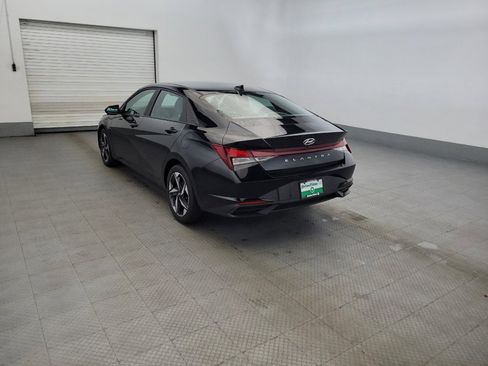 Used 2023 Hyundai Elantra SEL w/ Convenience Package FWD image 5