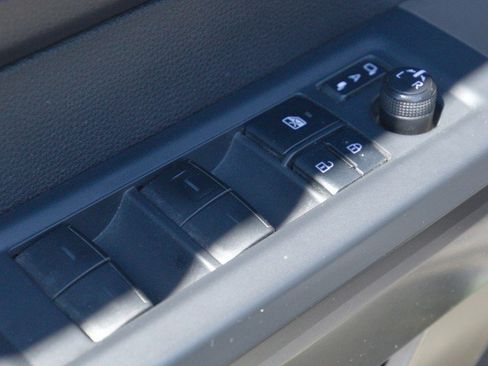 Used 2022 Toyota Tundra SR5 w/ SR5 Premium Package AWD/4WD image 14