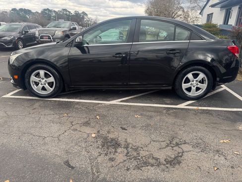 Used 2014 Chevrolet Cruze LT w/ Technology Package FWD image 7