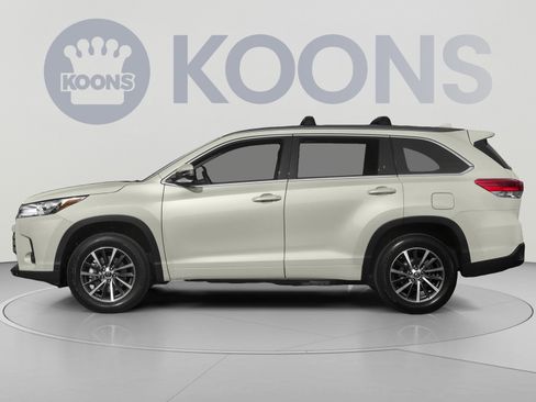 Used 2019 Toyota Highlander XLE FWD image 4