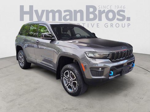 Used 2023 Jeep Grand Cherokee Trailhawk w/ Luxury Tech Group III AWD/4WD image 1