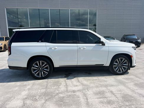 Used 2024 Cadillac Escalade Sport Platinum w/ Heavy-Duty Trailer Package AWD/4WD image 4