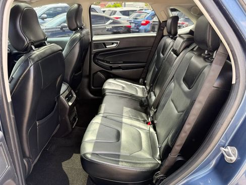 Used 2018 Ford Edge Titanium w/ Equipment Group 302A AWD/4WD image 16