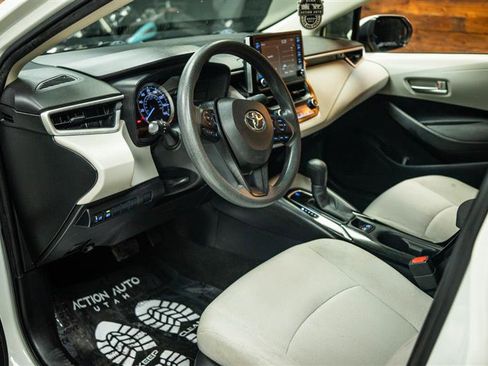 Used 2020 Toyota Corolla LE FWD image 8