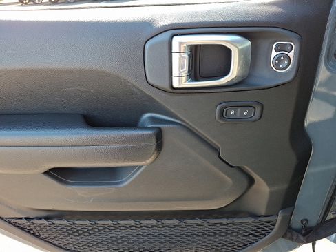 Used 2024 Jeep Wrangler Willys image 12