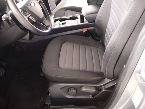 Used 2022 Ford Edge SE image 10