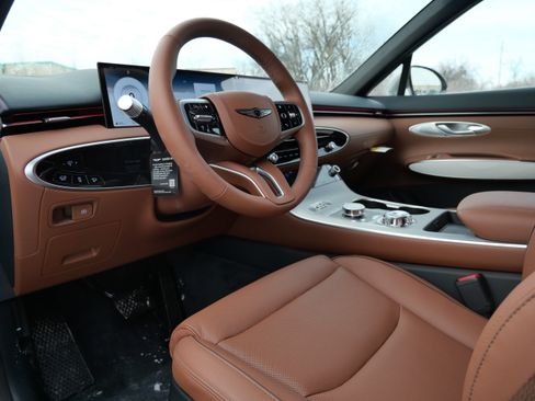 New 2026 Genesis GV70 2.5T Advanced image 3