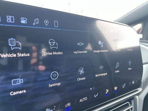 New 2026 Chevrolet Equinox EV LT image 14