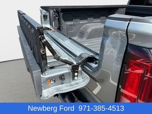 Used 2024 GMC Sierra 1500 AT4 w/ Technology Package AWD/4WD image 11