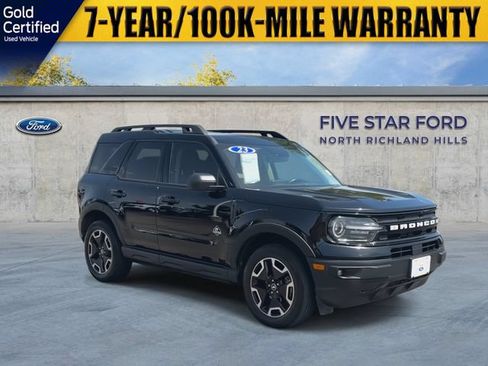 Used 2023 Ford Bronco Sport Outer Banks w/ Tech Package AWD/4WD image 2