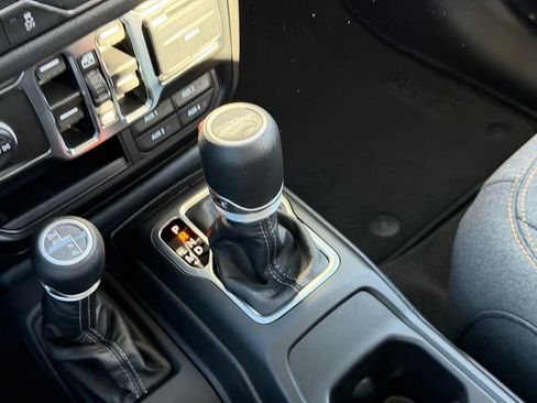 New 2026 Jeep Gladiator Sport AWD/4WD image 9