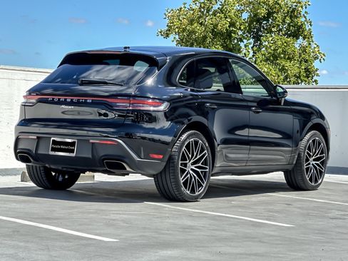 Certified 2024 Porsche Macan AWD/4WD image 9