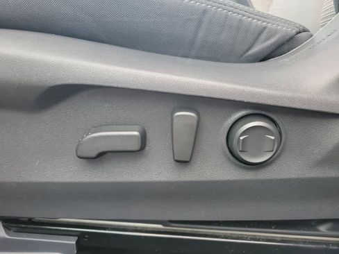 Used 2023 Subaru Outback Premium image 27