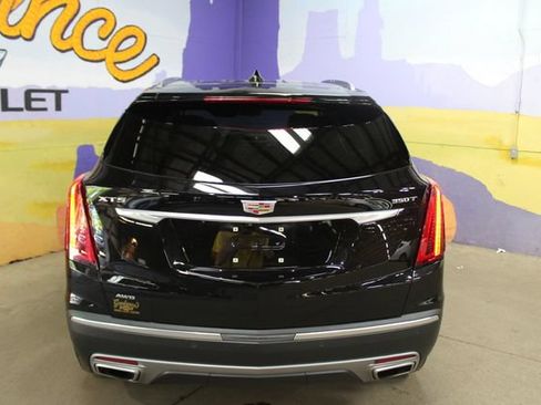 Used 2025 Cadillac XT5 Premium Luxury w/ Technology Package AWD/4WD image 4