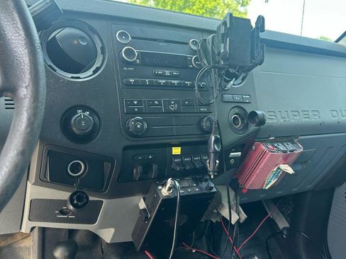Used 2016 Ford F250 XL w/ Power Equipment Group AWD/4WD image 9