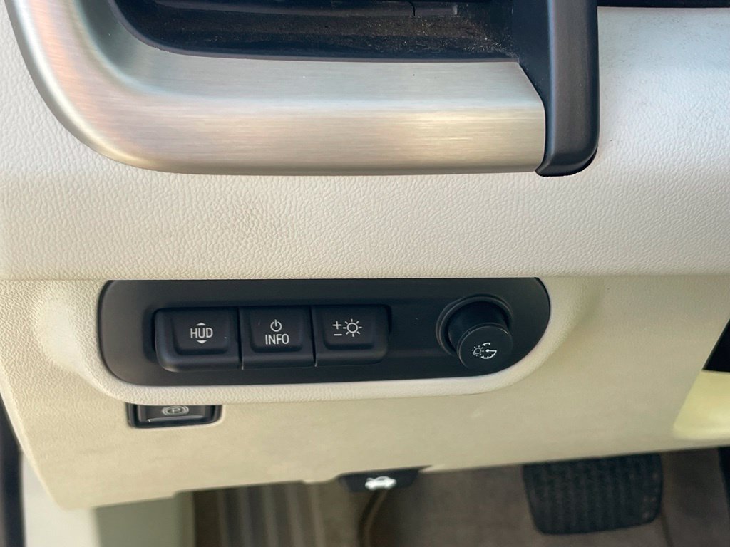 Used 2024 GMC Terrain Denali w/ Denali Premium Package AWD/4WD image 12