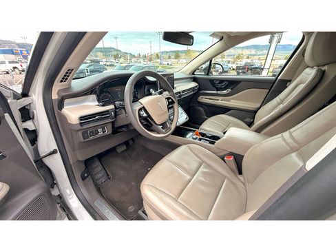 Used 2022 Lincoln Corsair Standard w/ Equipment Group 101A image 17