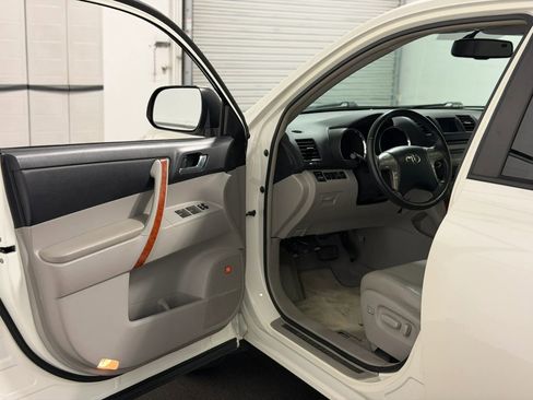 Used 2010 Toyota Highlander Limited image 5