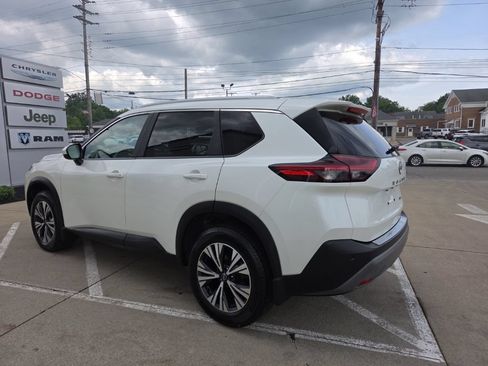 Used 2023 Nissan Rogue SV w/ SV Premium B Package AWD/4WD image 9