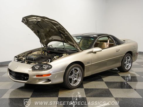 Used 2002 Chevrolet Camaro Z28 w/ SS Performance/Appearance Pkg RWD image 32
