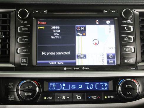 Used 2019 Toyota Highlander Limited image 8