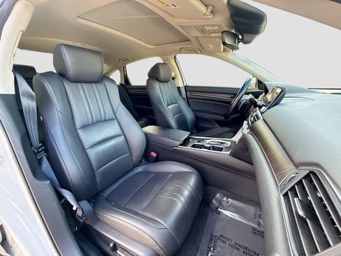 Used 2022 Honda Accord EX-L image 14