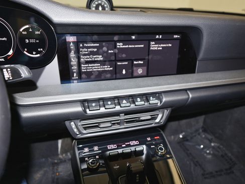 Used 2020 Porsche 911 Carrera 4S image 26