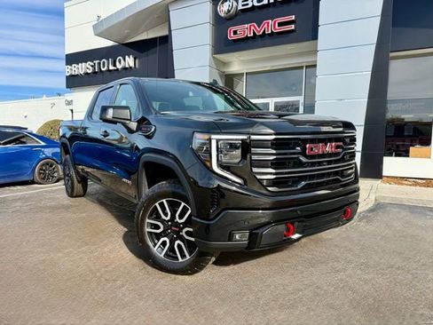 Used 2025 GMC Sierra 1500 AT4 w/ AT4 Preferred Package image 4