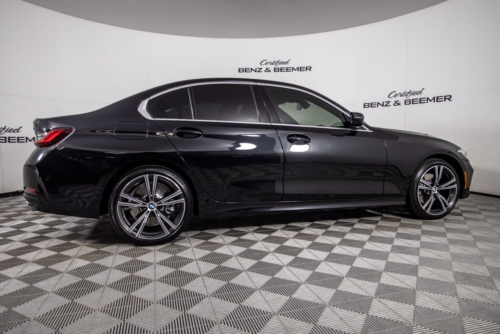 Used 2024 BMW 330i Sedan w/ Convenience Package RWD image 4