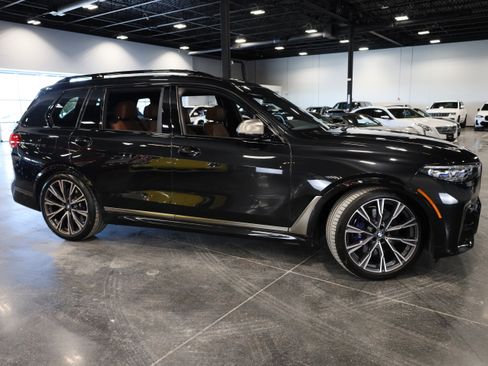 Used 2020 BMW X7 M50i w/ Dynamic Handling Package image 8