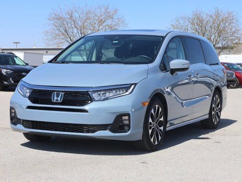 Used 2025 Honda Odyssey Elite image 6