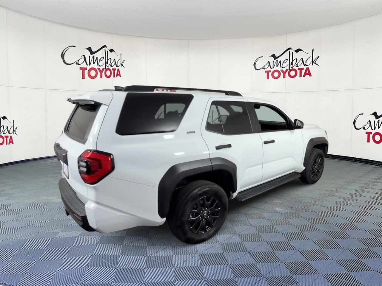 Used 2025 Toyota 4Runner SR5 AWD/4WD image 2