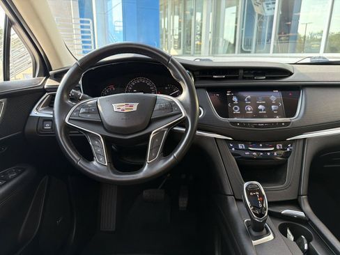 Used 2019 Cadillac XT5 Premium Luxury AWD/4WD image 19