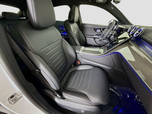 Used 2025 Mercedes-Benz GLC 300 4MATIC w/ AMG Line image 29