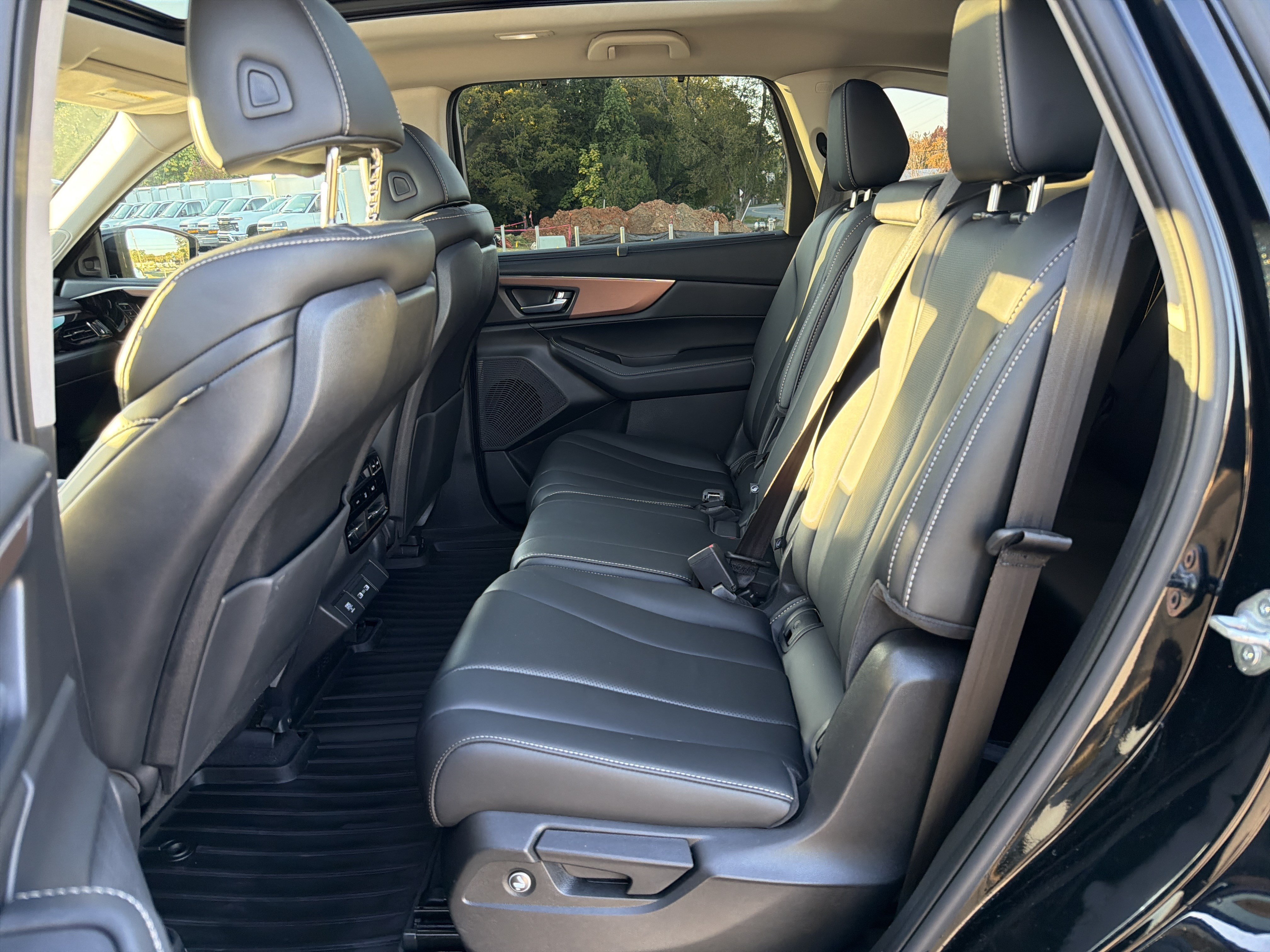 Used 2022 Acura MDX w/ Technology Package FWD image 29