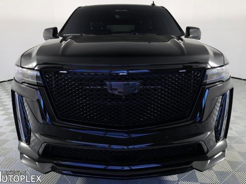 Used 2024 Cadillac Escalade ESV V w/ LPO, Floor Liner Package image 2