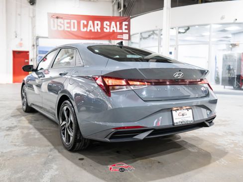 Used 2023 Hyundai Elantra SEL w/ Convenience Package image 5