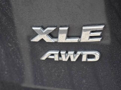 Used 2020 Toyota RAV4 XLE w/ XLE Grade Weather Package image 12