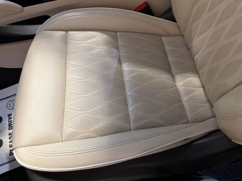 Used 2023 Buick Envision Avenir image 15