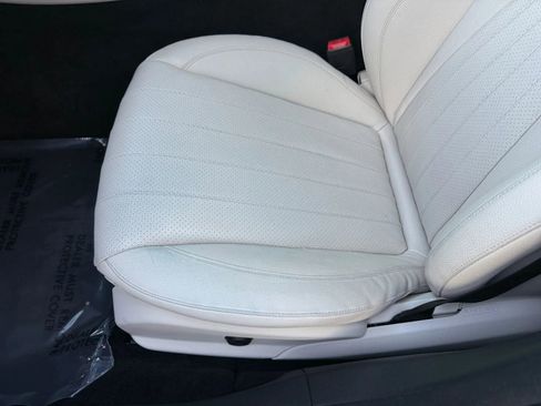 Used 2017 Mercedes-Benz E 300 4MATIC w/ Premium 1 Package image 25