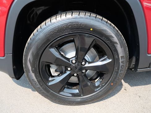 Used 2016 Jeep Cherokee Sport w/ Cold Weather Group AWD/4WD image 36
