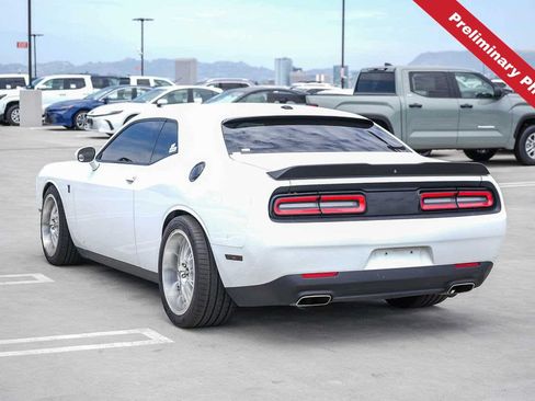 Used 2020 Dodge Challenger SXT RWD image 8