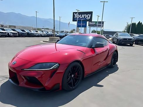 Used 2020 Toyota Supra Launch Edition w/ Driver Assist Package RWD image 7