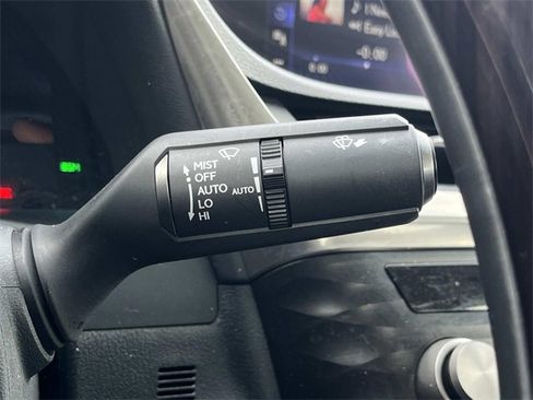 Used 2021 Lexus ES 300h w/ Premium Package image 32