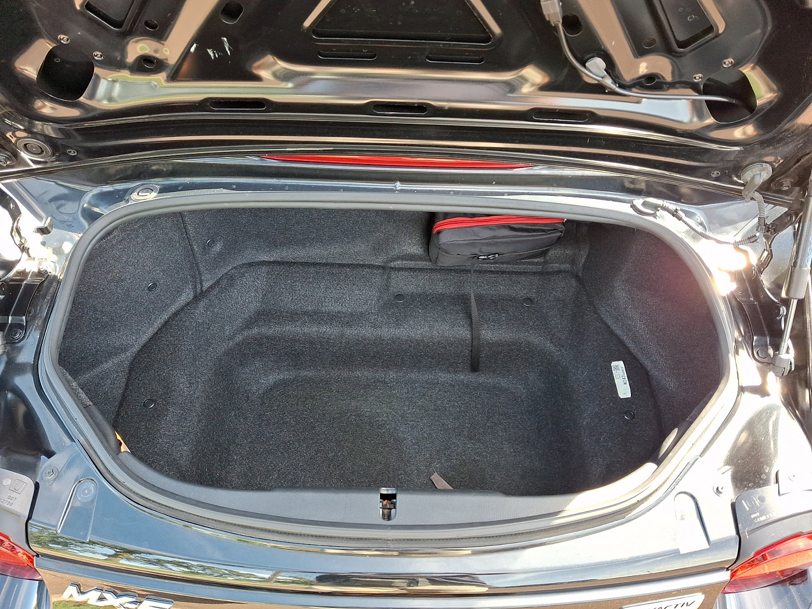 Used 2016 MAZDA MX-5 Miata Grand Touring RWD image 28