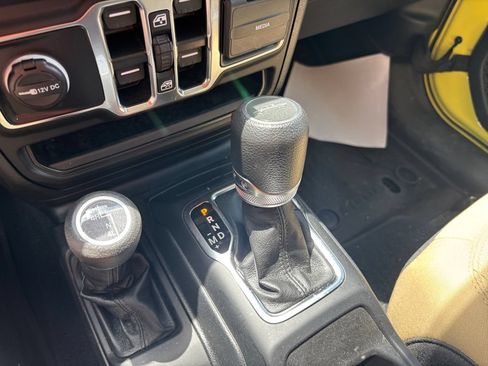 Used 2023 Jeep Gladiator Sport AWD/4WD image 20
